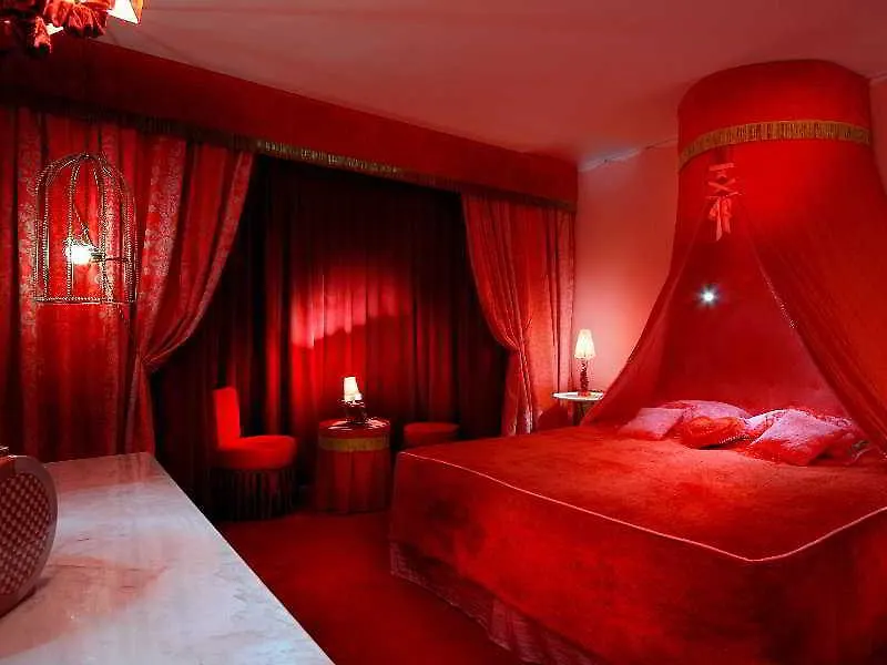 Hotel 3.14 Канны