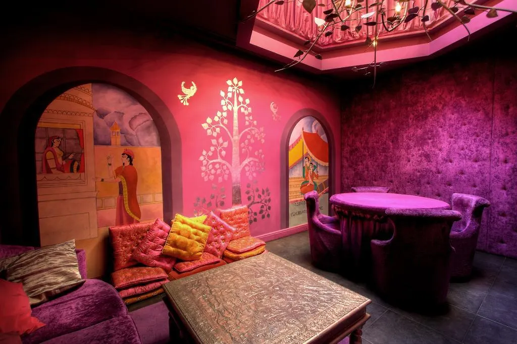 Hotel 3.14 Канны