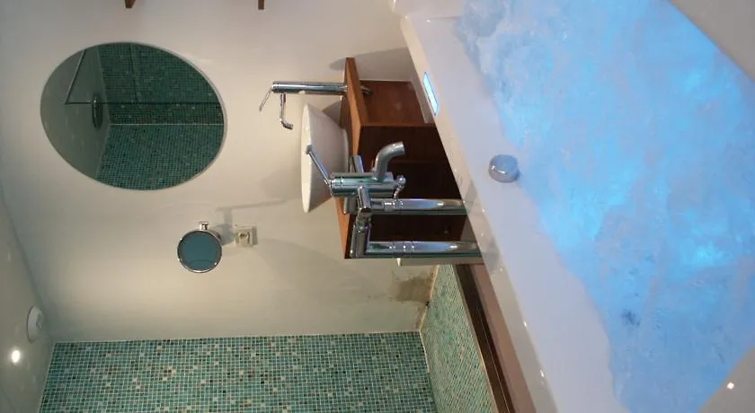 Hotel 3.14 Канны