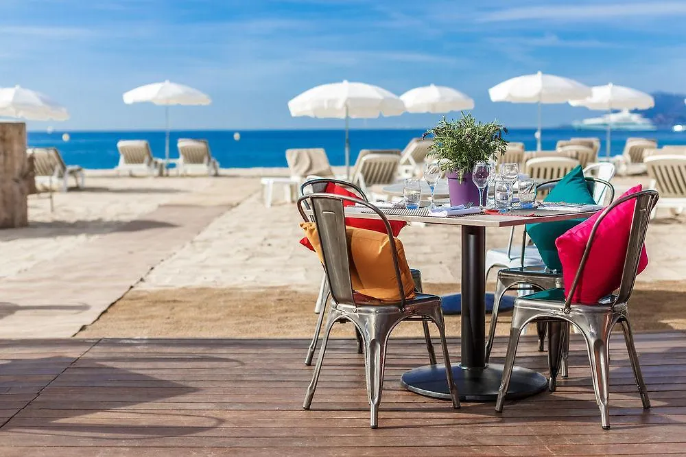 Hotel 3.14 Cannes 4*,