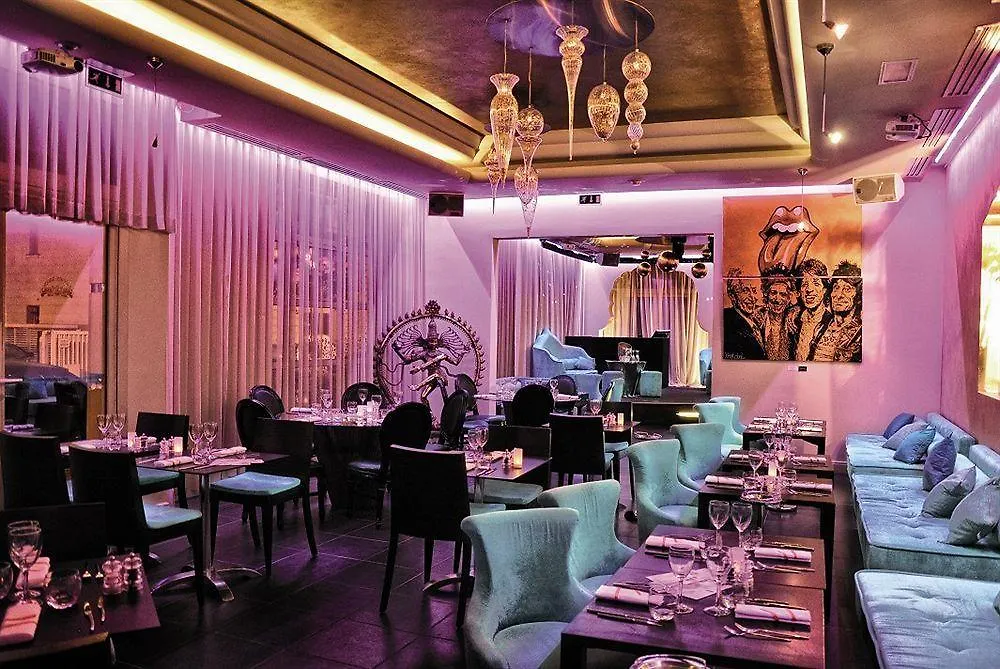Hotel 3.14 Cannes 4*,