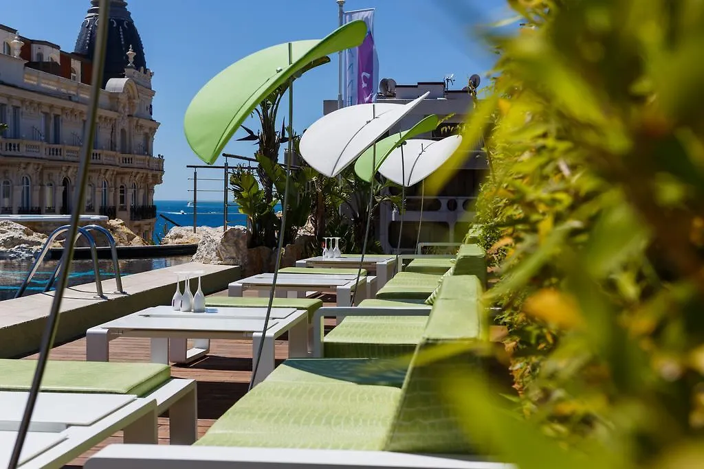 Hotel 3.14 Cannes 4*,